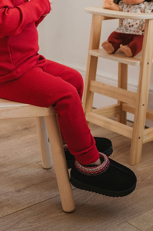 CRIMSON RIBBED LEGGINGS