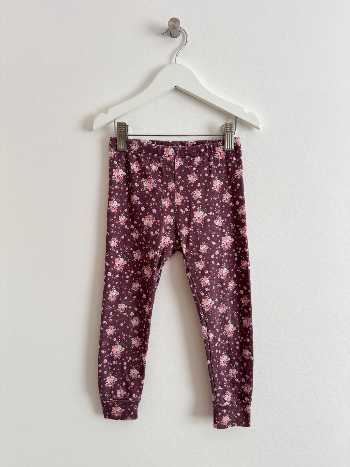 PRELOVED WINTERBERRY LEGGINGS  3-4 YEARS