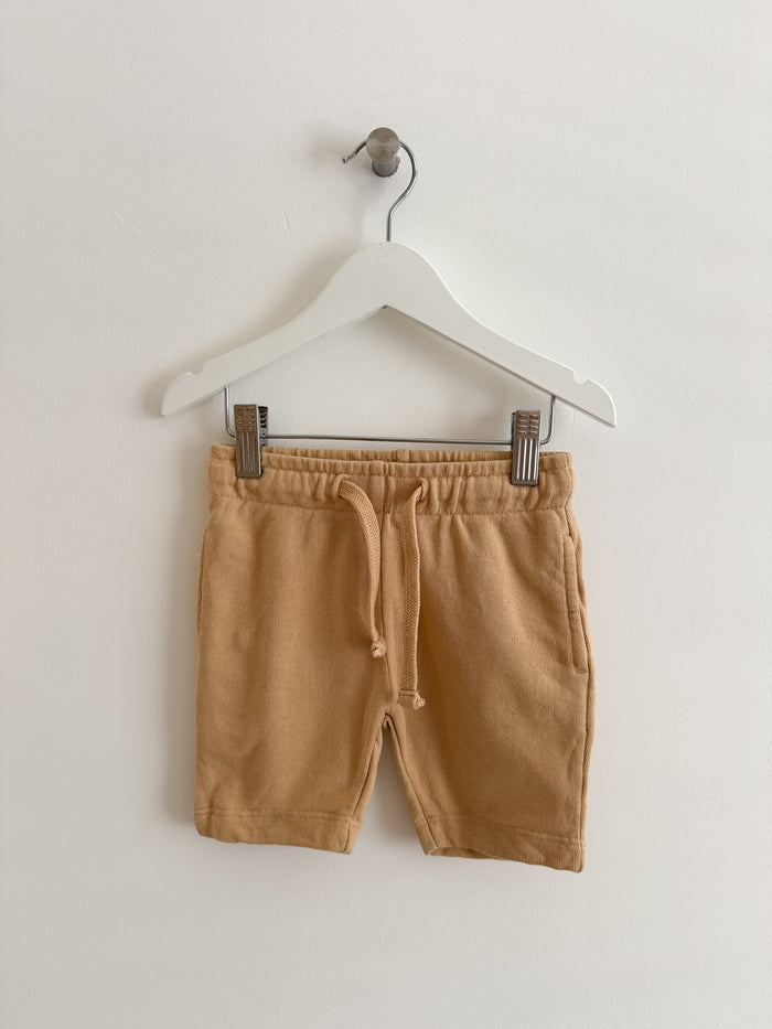 PRELOVED BEIGE SHORTS 1-2 YEARS