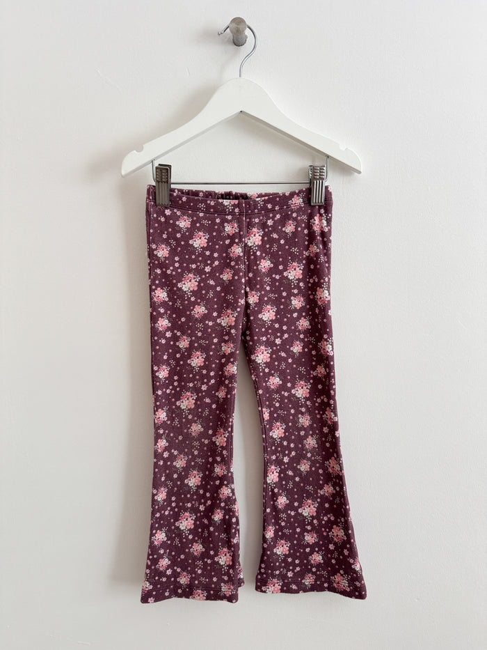 PRELOVED WINTERBERRY FLARES 3-4 YEARS