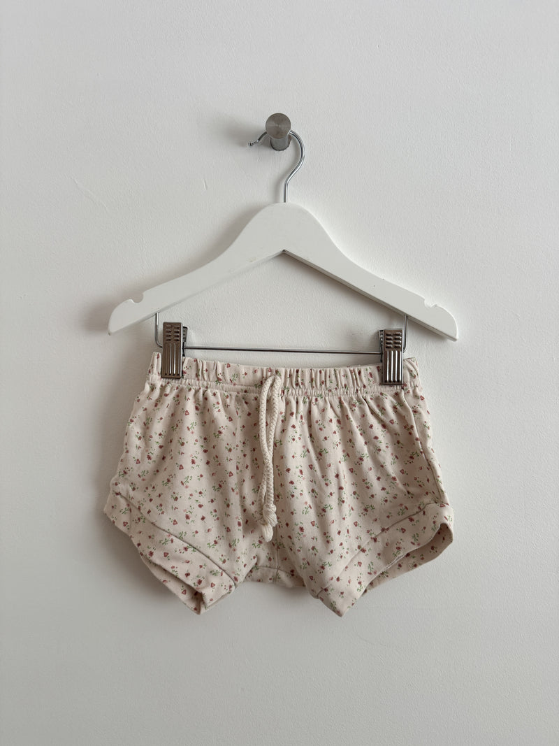 PRELOVED VINTAGE FLORAL SHORTS 2-3 YEARS