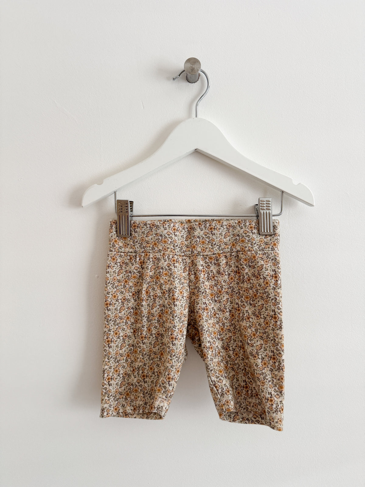 PRELOVED SUMMER MEADOW CYCLING SHORTS 2-3 YEARS