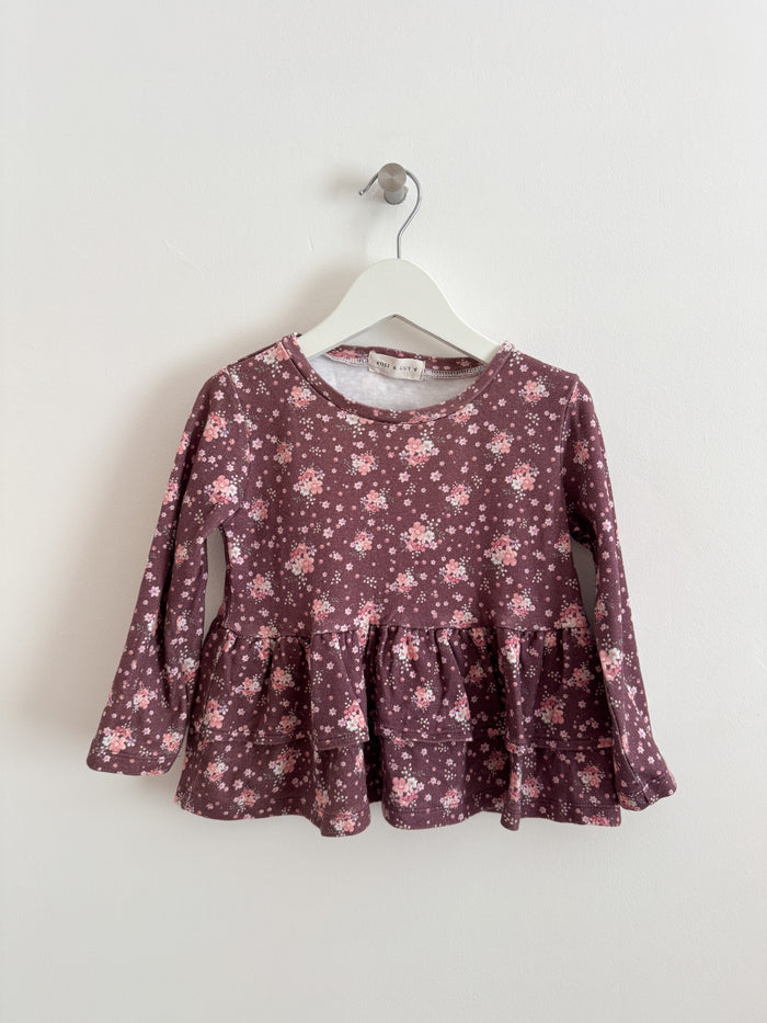 PRELOVED WINTERBERRY PEPLUM TOP 3-4 YEARS