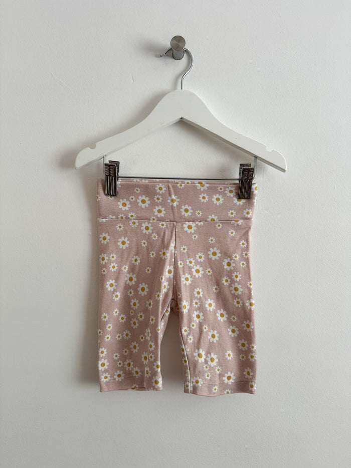 PRELOVED DAISY CYCLING SHORTS 4-5 YEARS