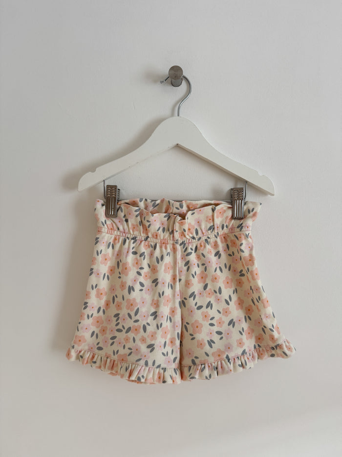 PRELOVED PEACHY FLORAL FRILL SHORTS 2-3 YEARS