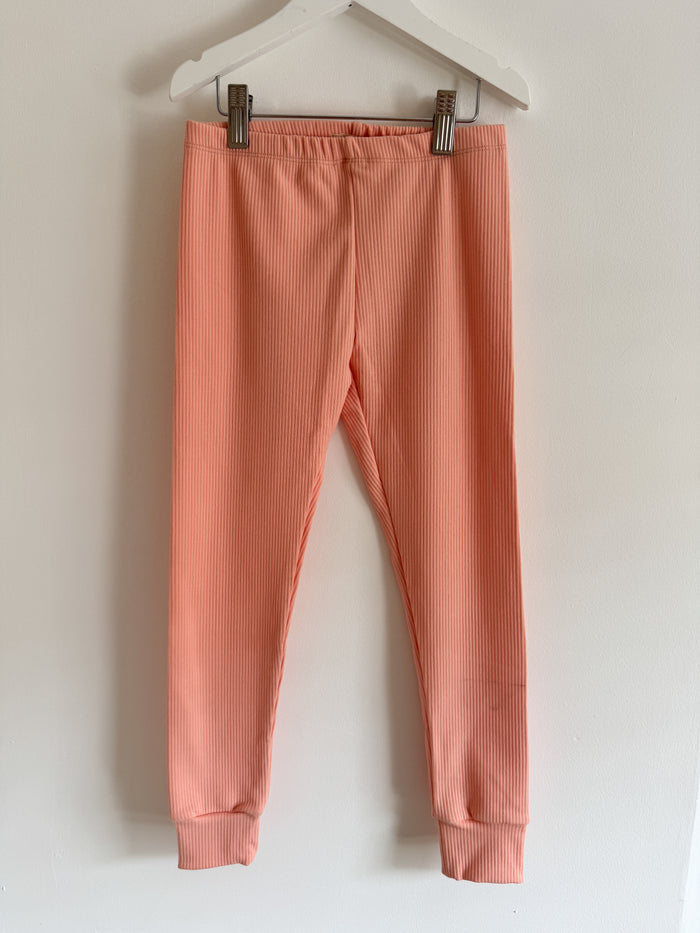 SECONDS PEACH RIBBED LEGGINGS 6-7 YEARS