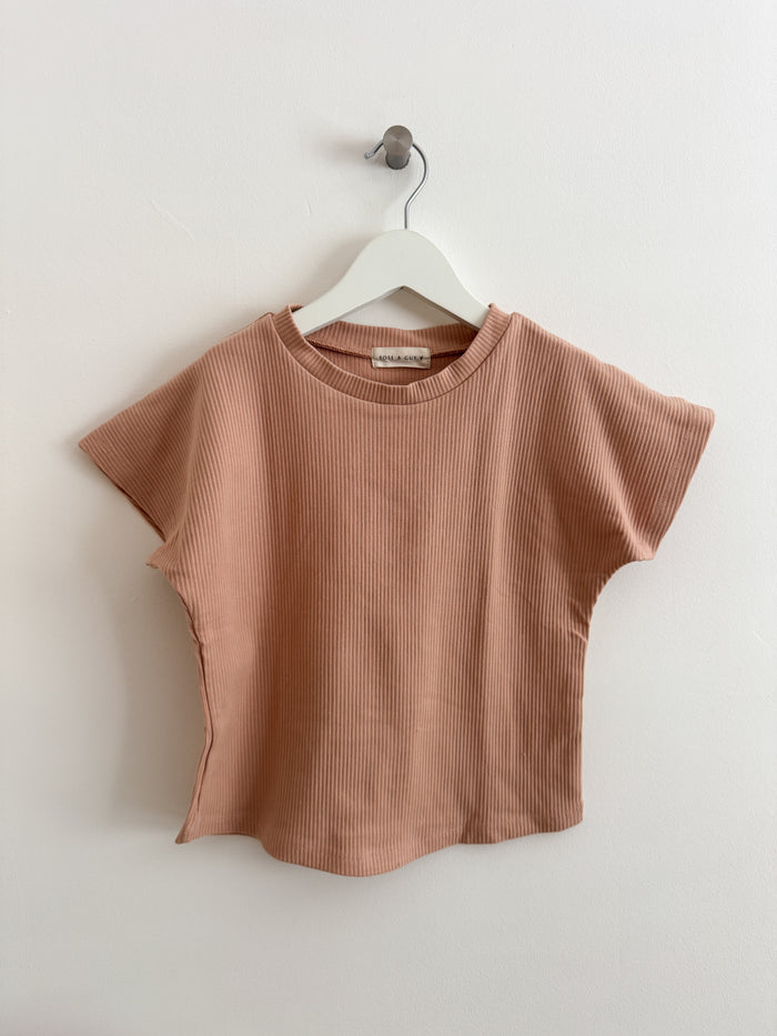 PRELOVED CLAY FRANKIE TEE 5-6 YEARS