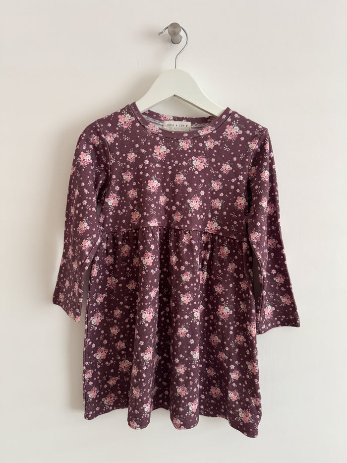 PRELOVED WINTERBERRY QUINNY 3-4 YEARS