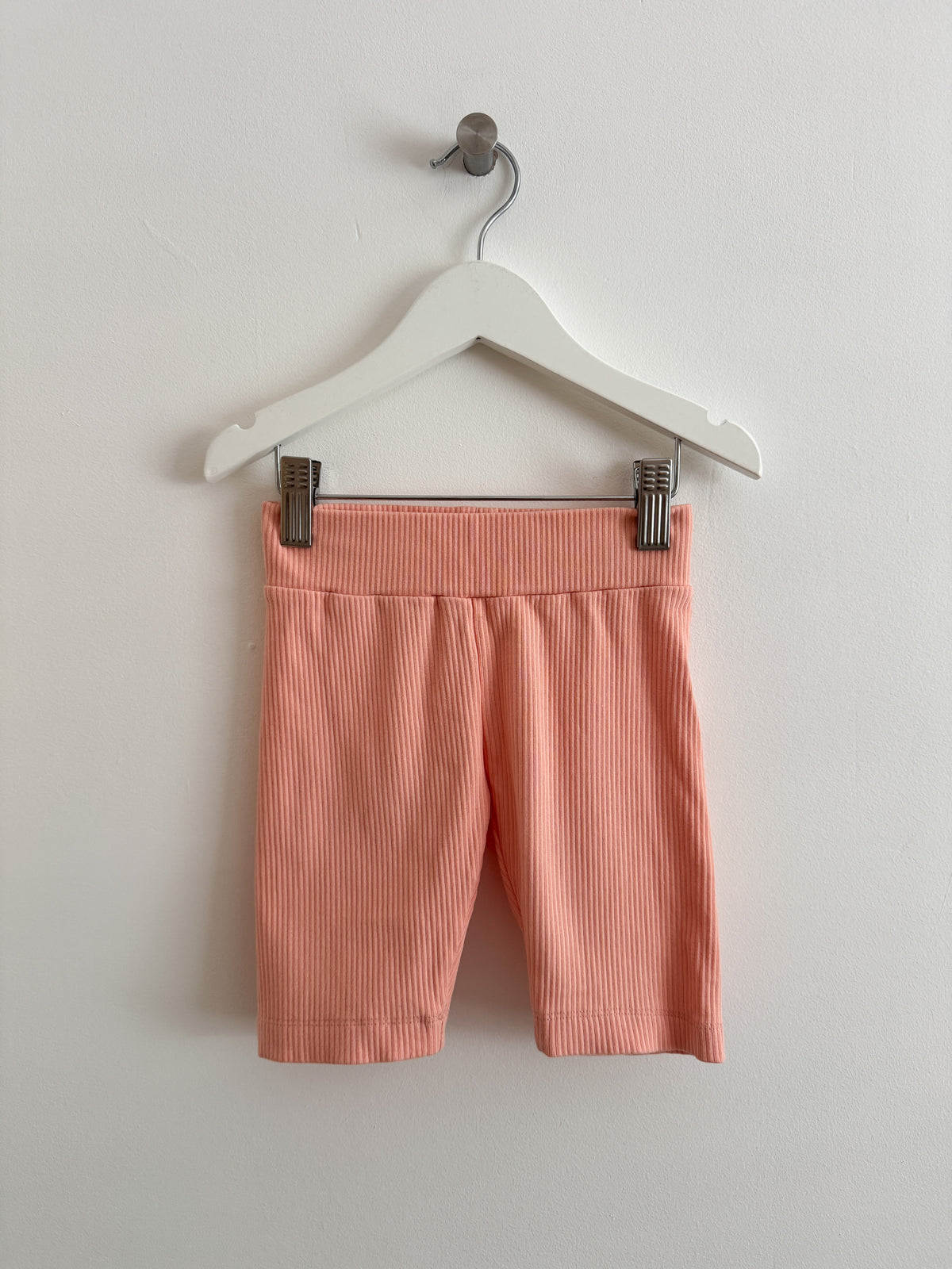 PRELOVED PEACH CYCLING SHORTS 3-4 YEARS